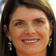 How tall is Mia Hamm?